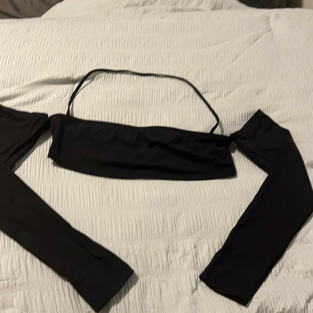 long sleeve crop top